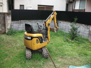 ウッドデッキ・真砂土・枕木花壇1