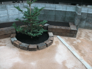 ウッドデッキ・真砂土・枕木花壇6