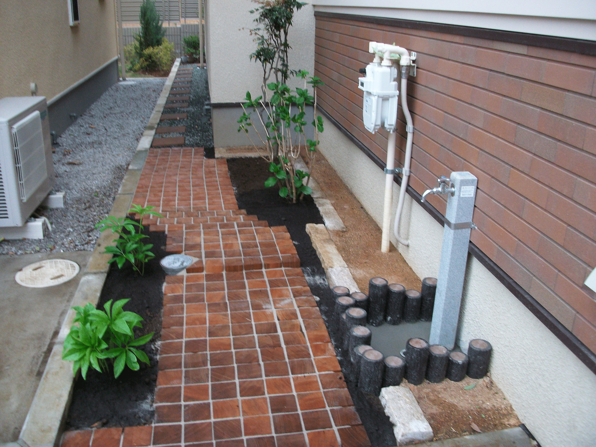 杉並区でお庭の通路を施工しました グリーン企画 練馬区の造園 植木屋さん