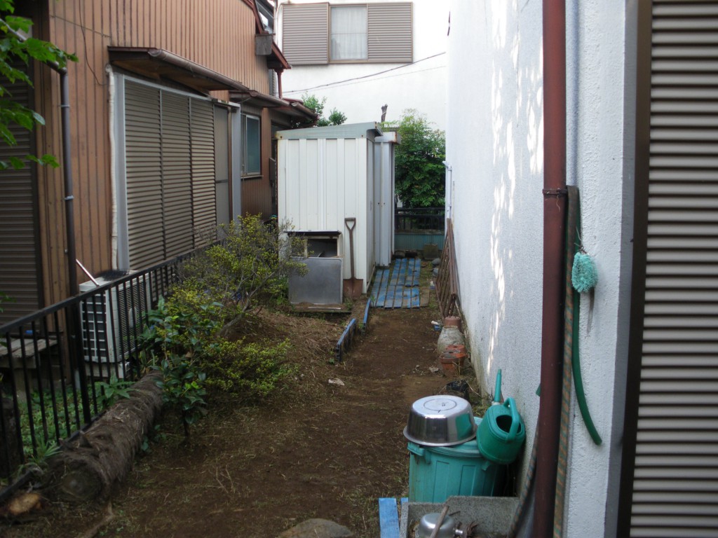 豊島区個人邸・除草作業後